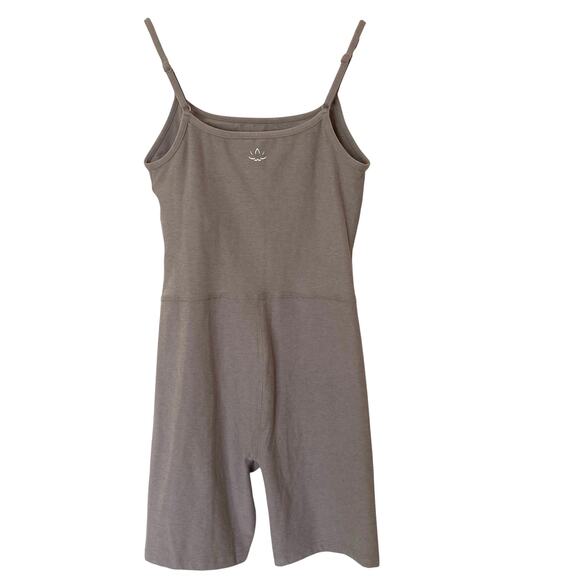 BEYOND YOGA Spacedye Pace Biker Jumpsuit Birch Heather, Size Medium - Picture 5 of 15